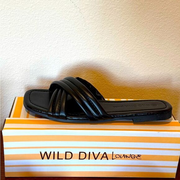 NIB Wild Diva Lounge IRA-30 Black Strappy Sandals.  Size 6 - Picture 2 of 6